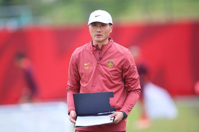 多多28官方-国足不败战绩结束迪拜拉练，国脚连夜回国投入俱乐部备战